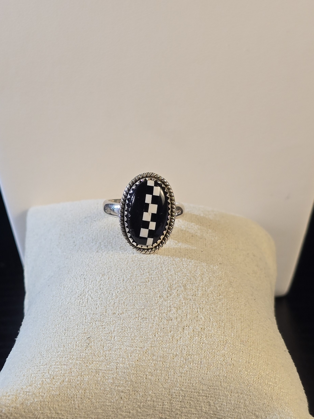 Sterling Silver 925 Black & White Inlay Oval Ring